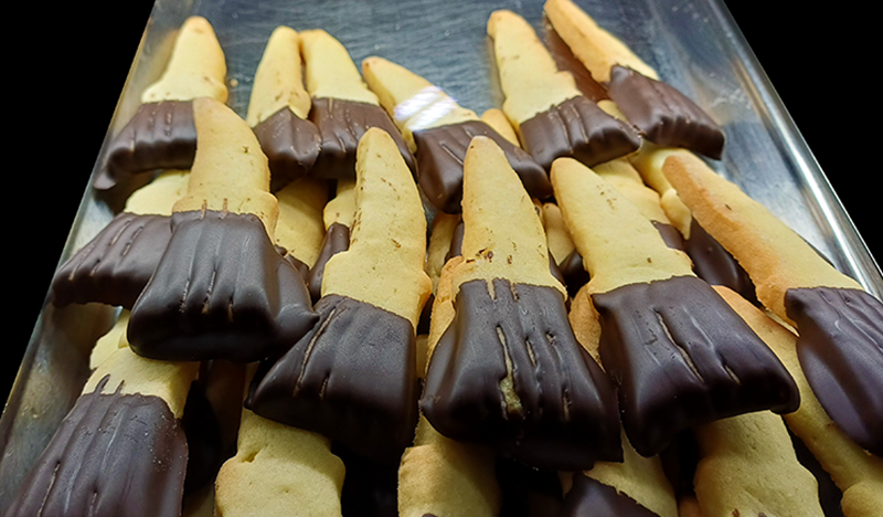 halloween-dolcetti-scopa-stregata-galligani halloween-dolcetti-mostruosi-galligani_galligani.live